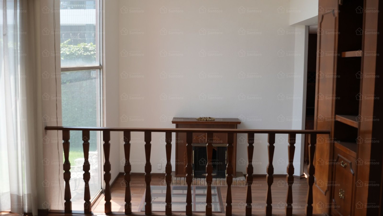 Casa en venta en Granjas Coapa, Tlalpan, con 3 recámaras, jardín, estudio, cocina integral nueva, 2 estacionamientos y excelente ubicación.