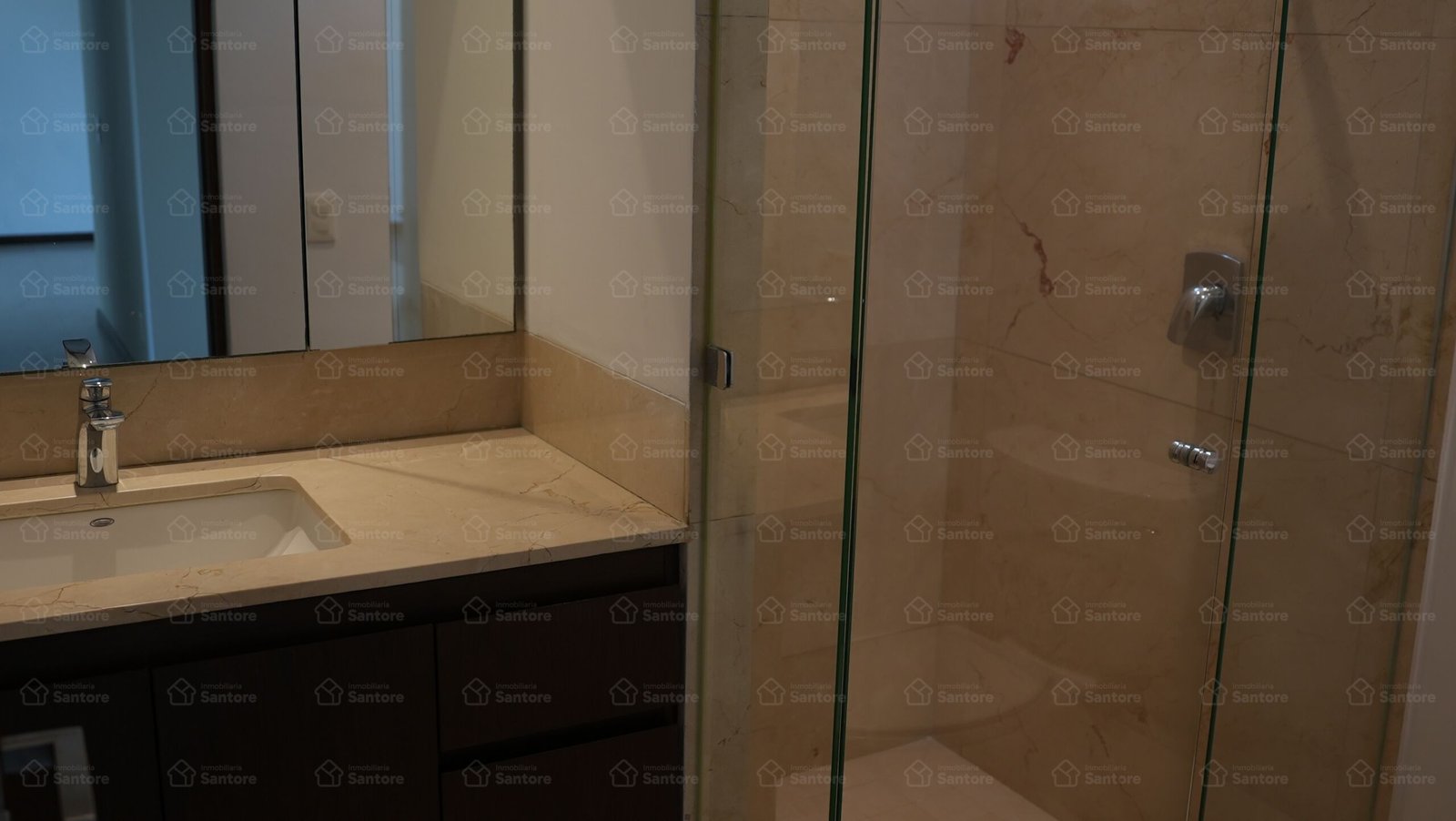 Departamento en venta en Las Águilas, Álvaro Obregón, con 158 m², 2 recámaras, balcón amplio, bodega, gym y 3 estacionamientos techados.